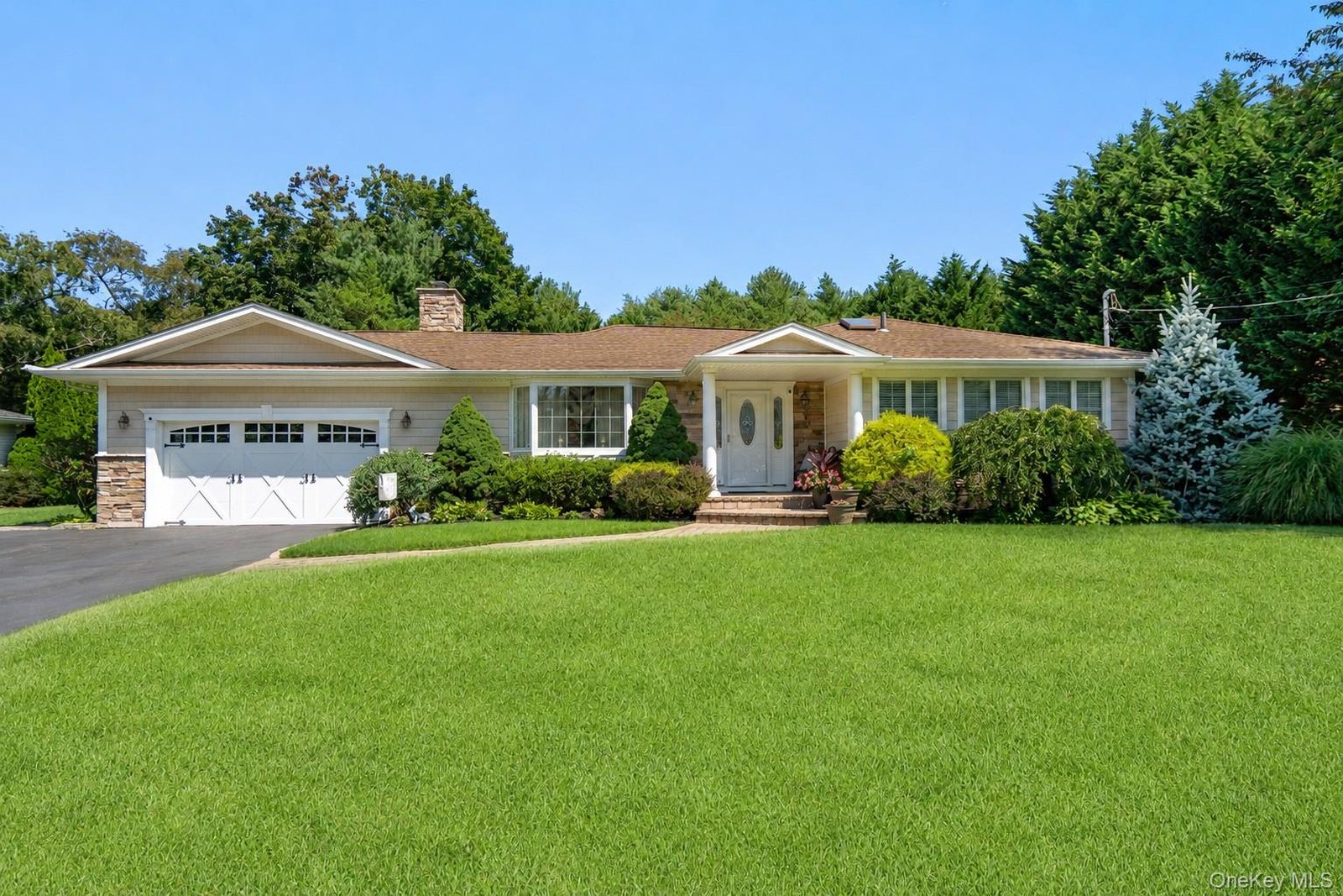 51 Tooker Avenue, Oyster Bay, NY 11771