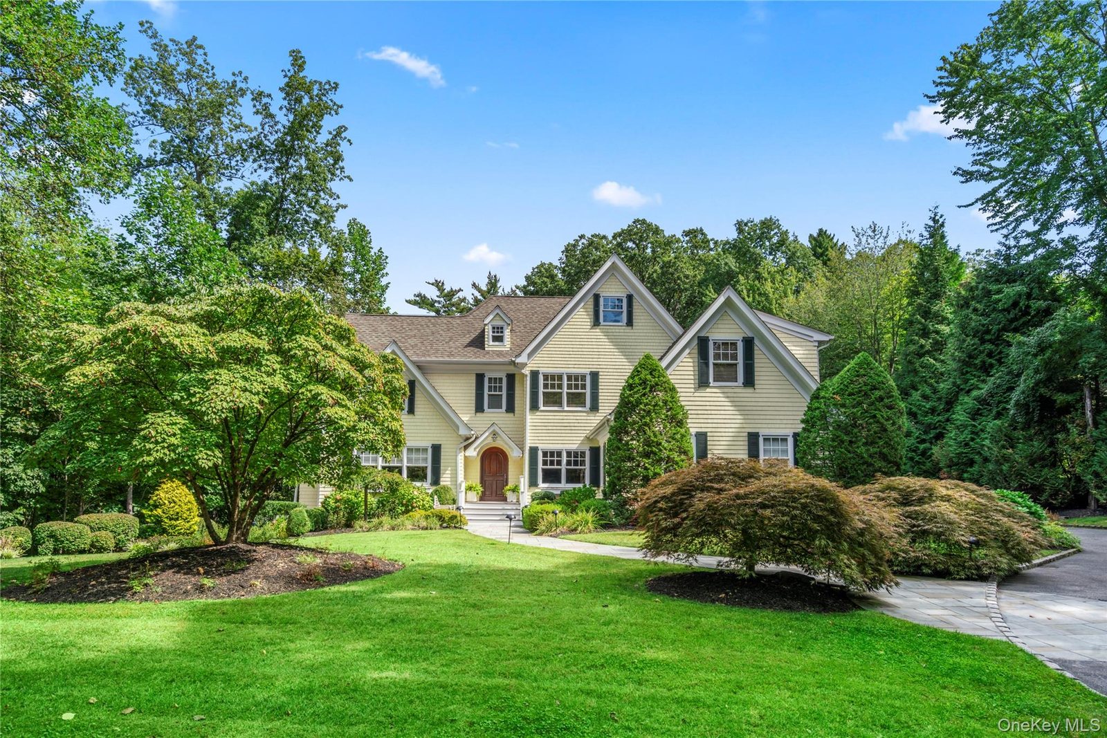 37 Emerson Road, Brookville, NY 11545